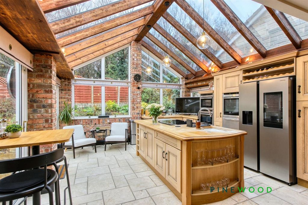 Property photo 2 of 72 Breakfast Kitchen