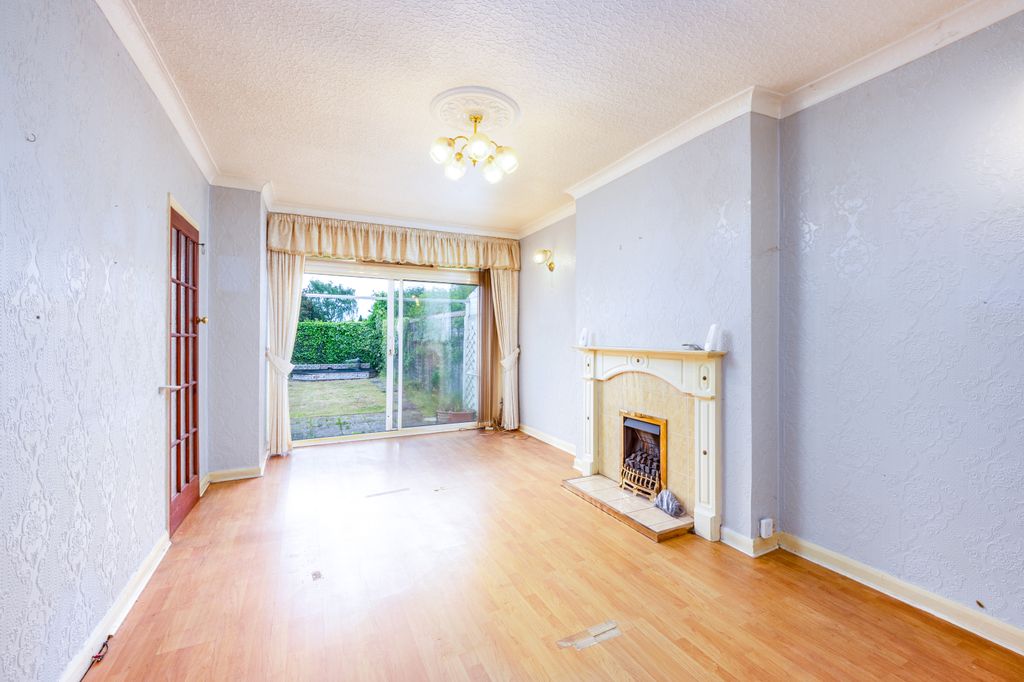 Property photo 3 of 19 10