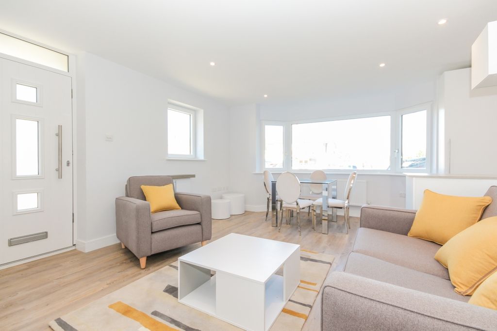 Property photo 1 of 9 21886