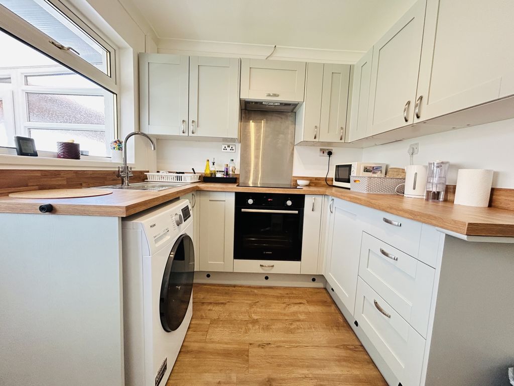 Property photo 3 of 17 Img_9015