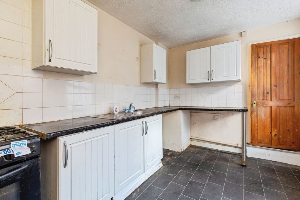 Property photo 2 of 11 Pbox-Img.Jpg