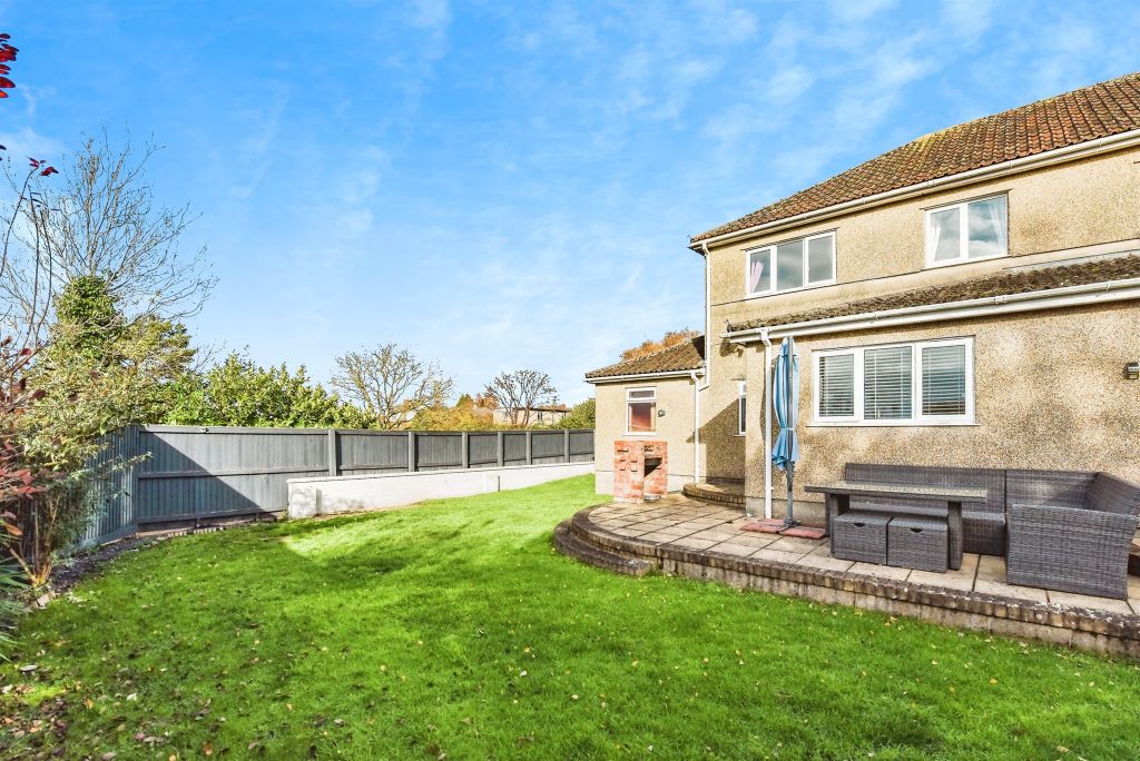 Property photo 2 of 21