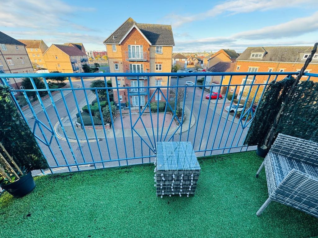 Property photo 2 of 12 Balcony