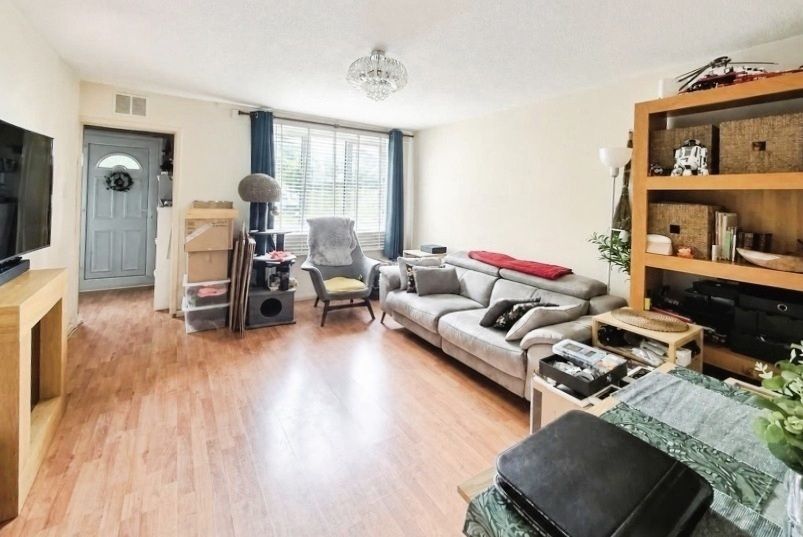 Property photo 2 of 10 Pbox-Img.Jpg
