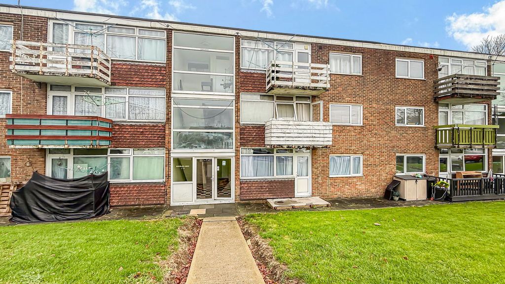 Property photo 1 of 5