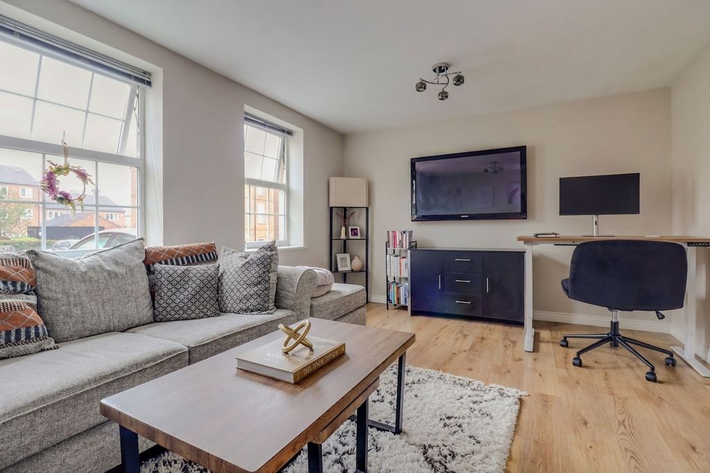 Property photo 3 of 14