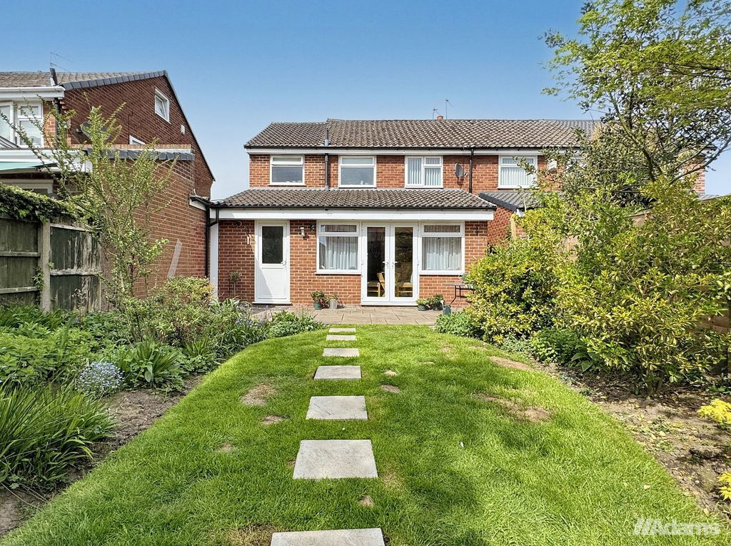 Property photo 2 of 27