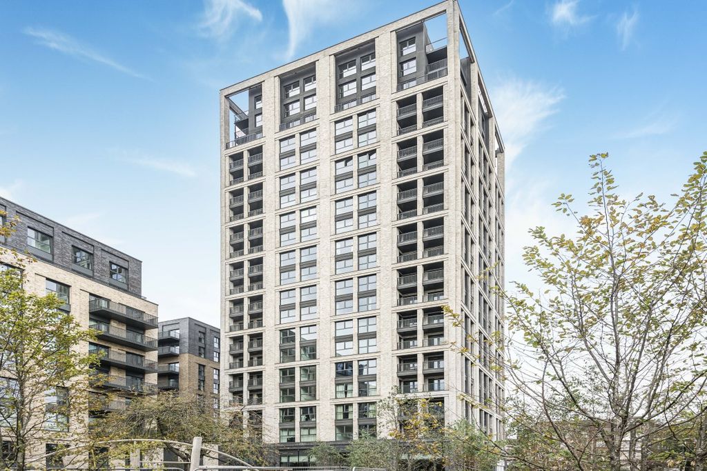 Property photo 2 of 5