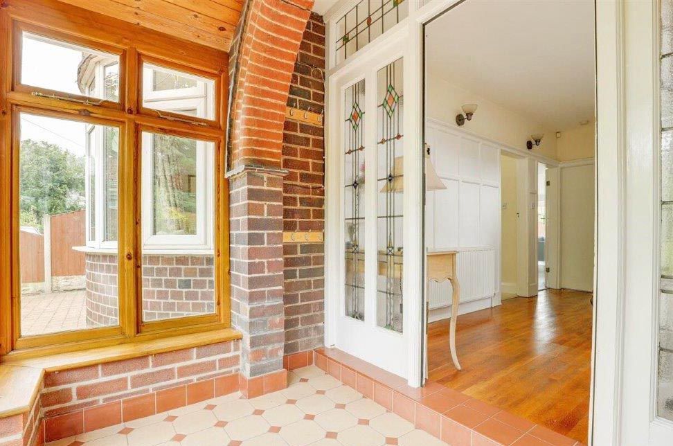 Property photo 2 of 27 131
