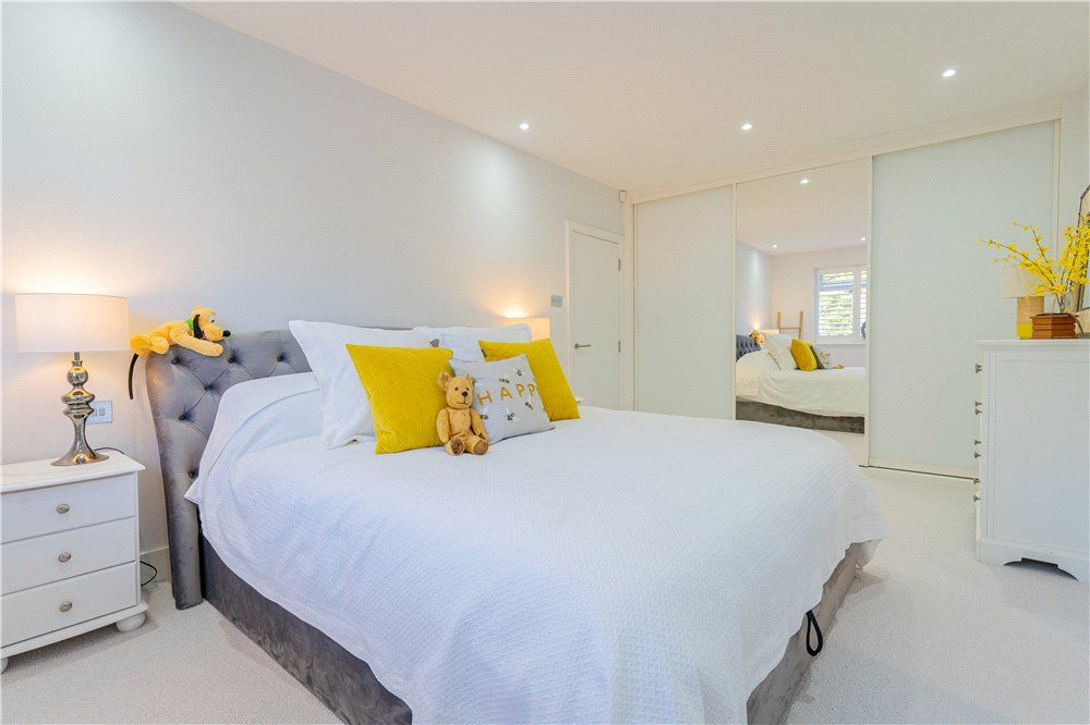 Additional image 16 of 4 bed flat for sale14 Chaddesley Glen, Canford Cliffs, Poole BH13