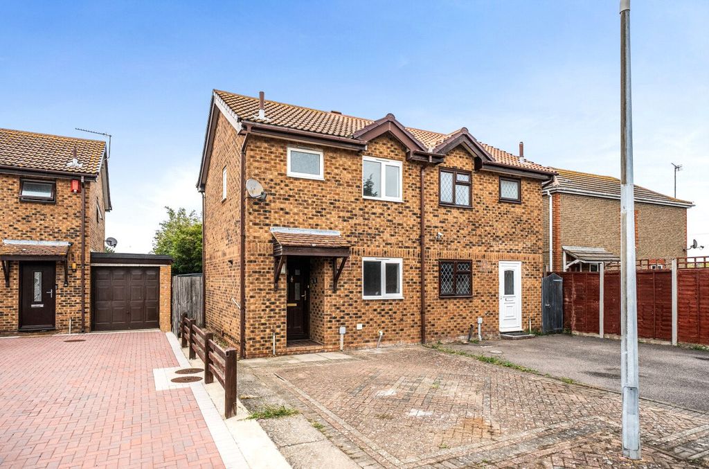 Property photo 1 of 21 Picture No. 23
