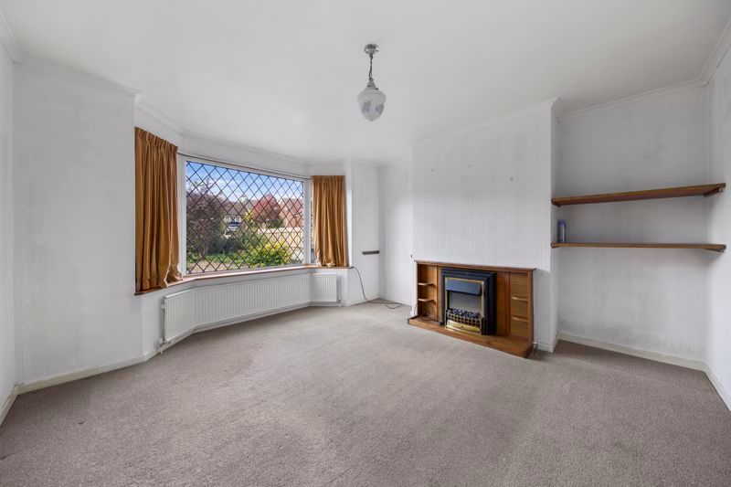 Property photo 2 of 28 Living-Room