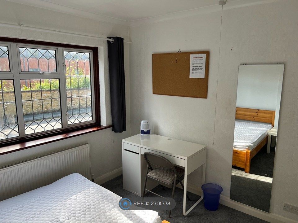 Property photo 3 of 9 Upstairs Bedroom Example