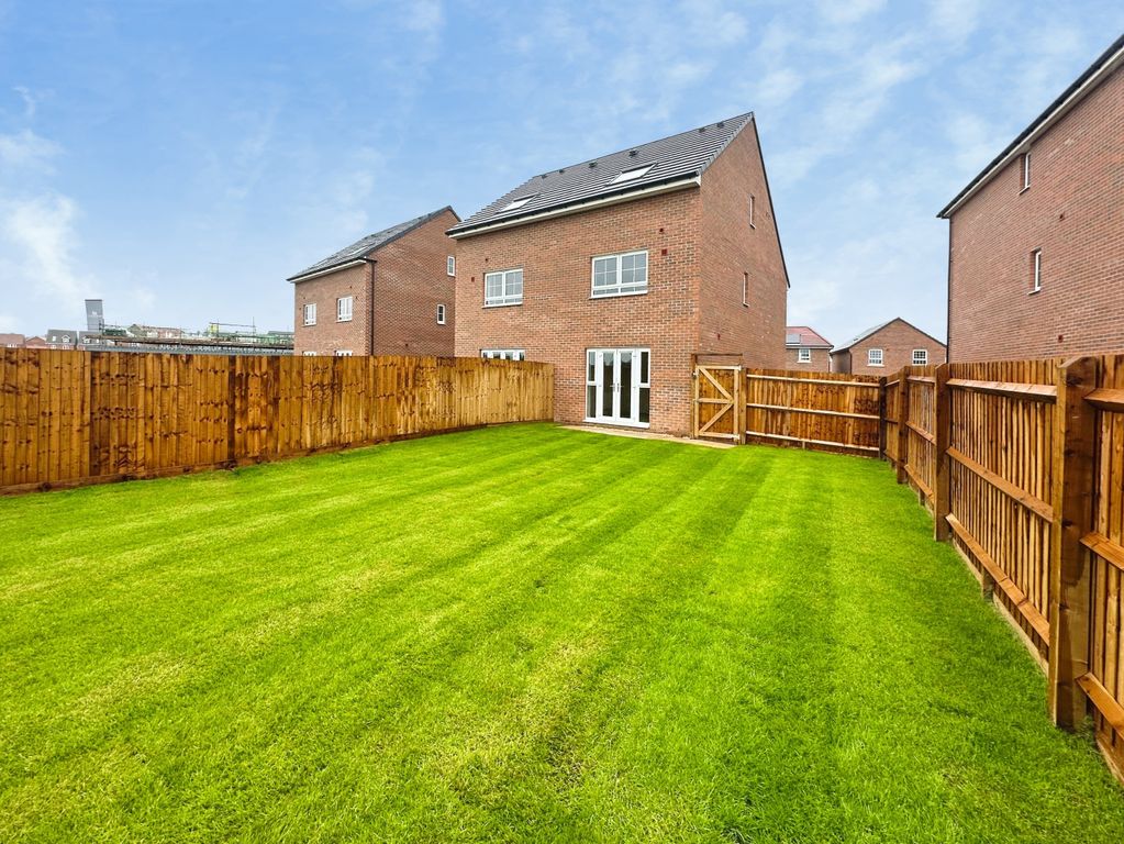 Property photo 3 of 19 Image