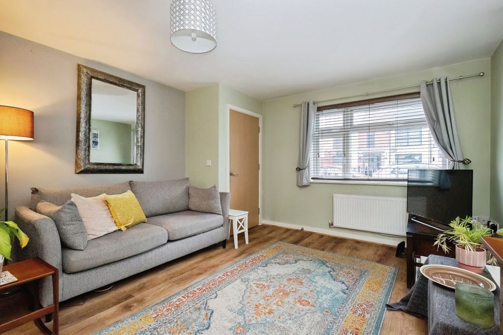 Property photo 2 of 26 Pbox-Img.Jpg