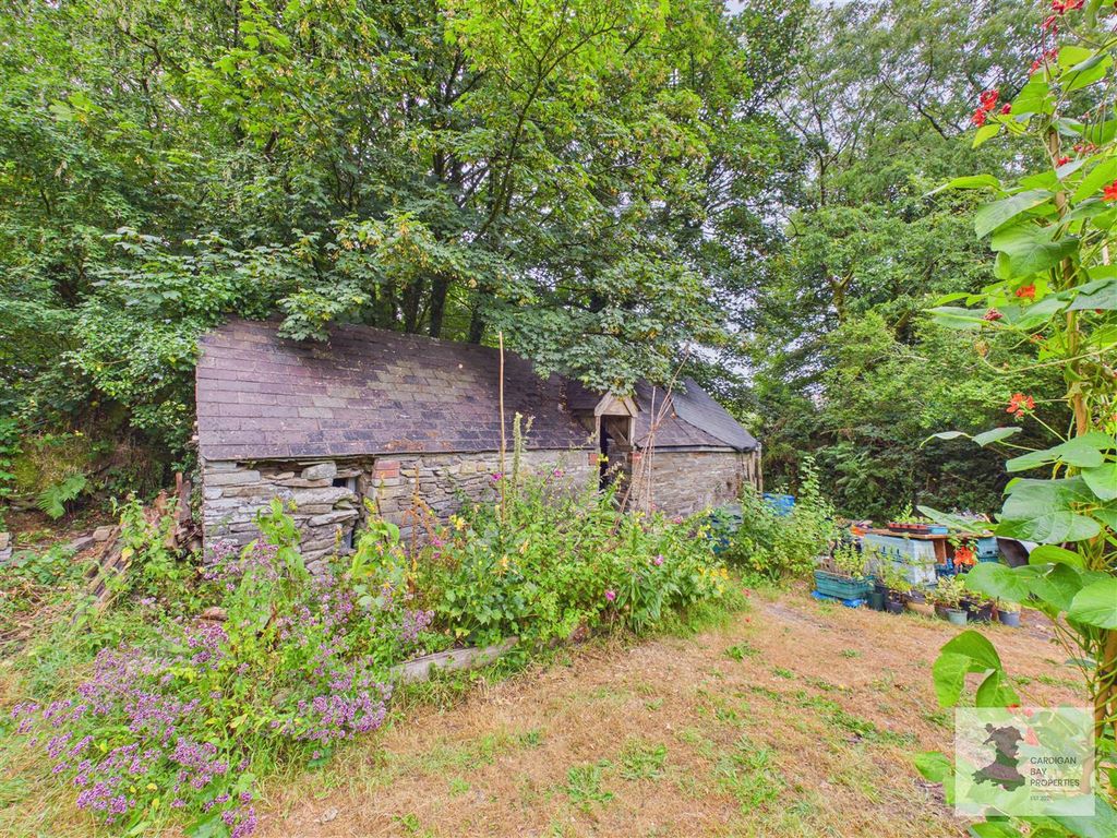 Property photo 2 of 43 Stone Barn And Gardens