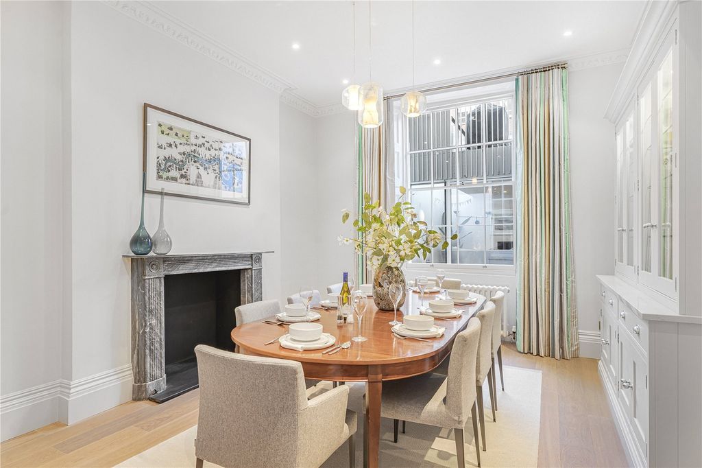 Property photo 3 of 48 Dining Room