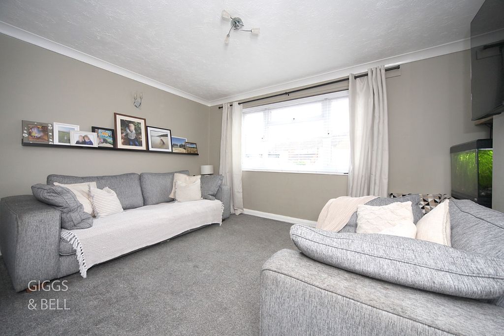 Property photo 2 of 16 4732221