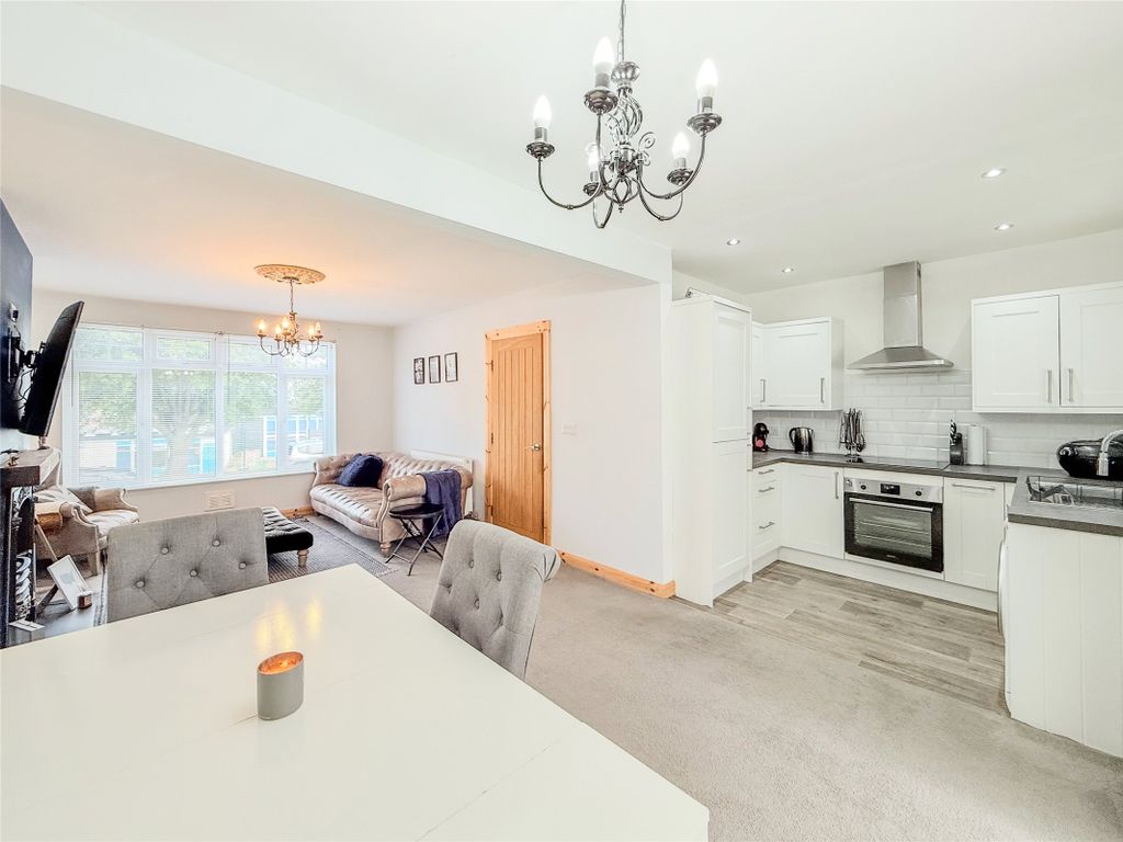Property photo 1 of 16 Licing Space