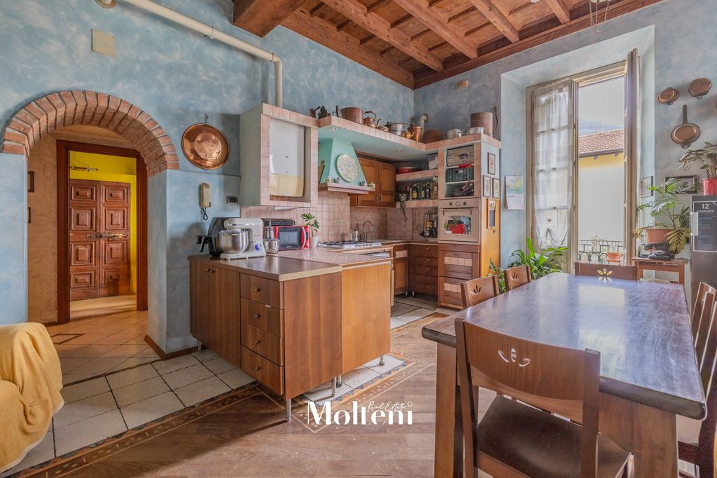 Property photo 1 of 37