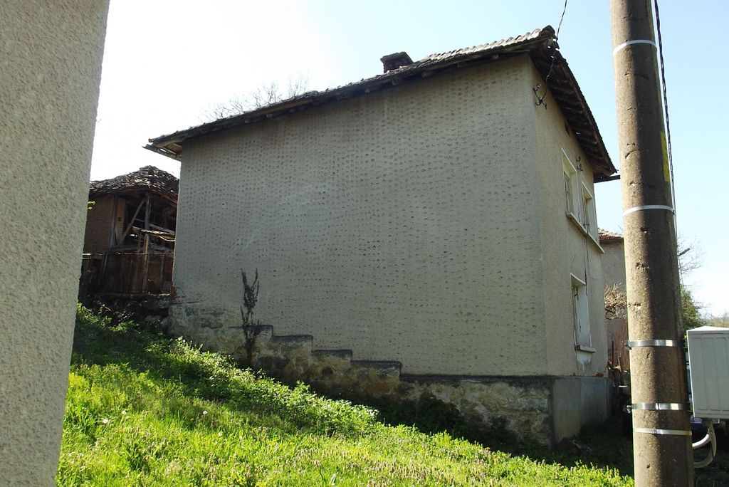 Property photo 2 of 10