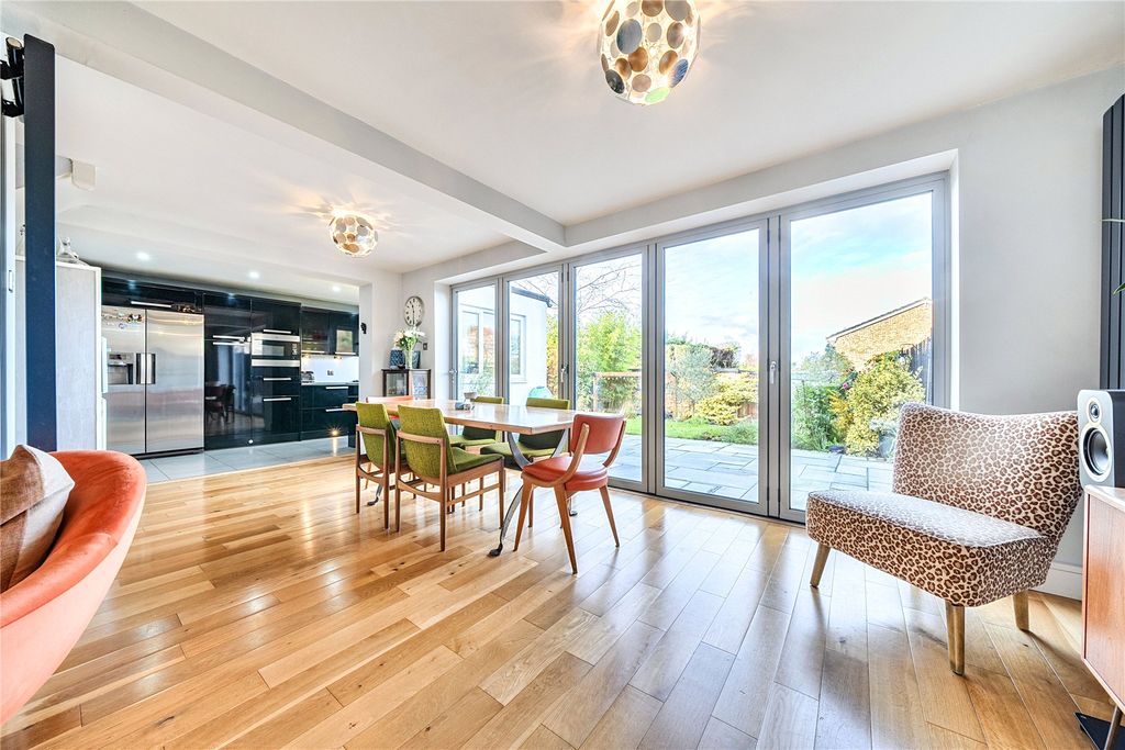 Property photo 2 of 21 Picture No. 15