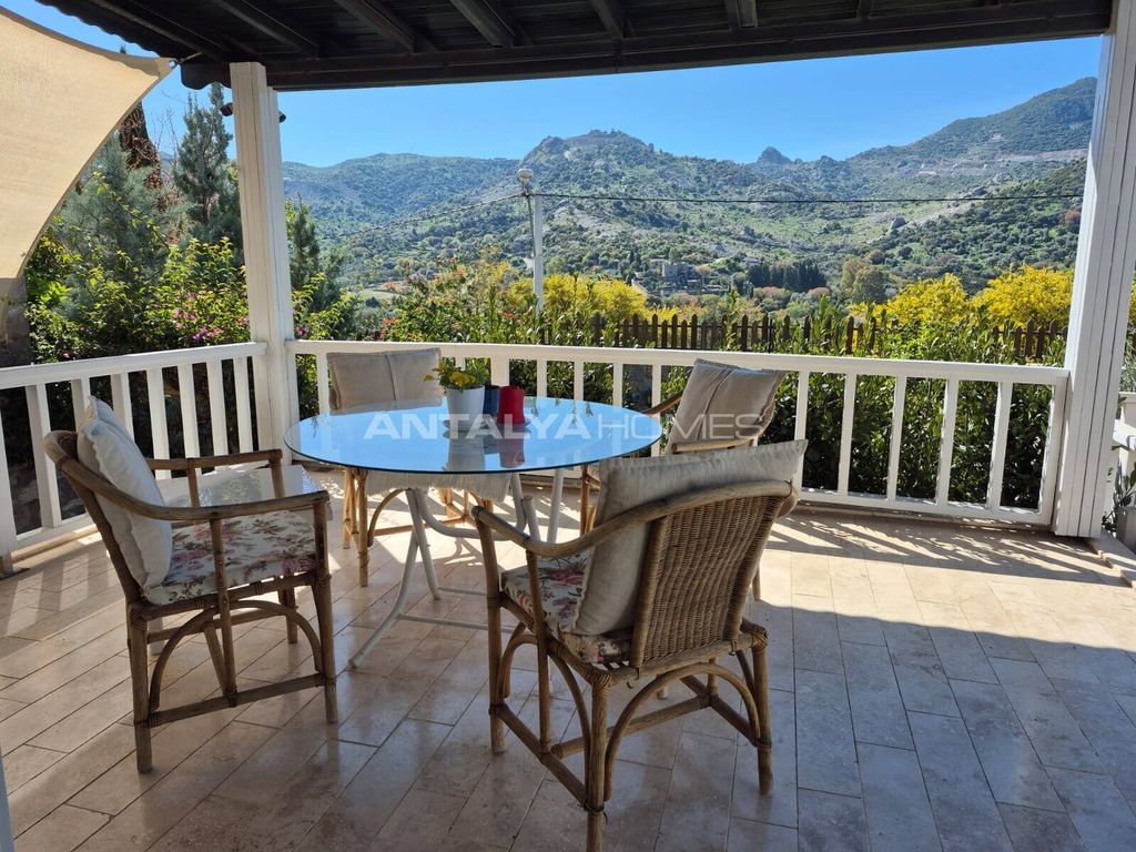 Property photo 3 of 37