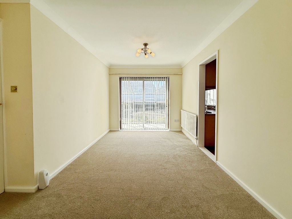Property photo 3 of 15 Dining Room