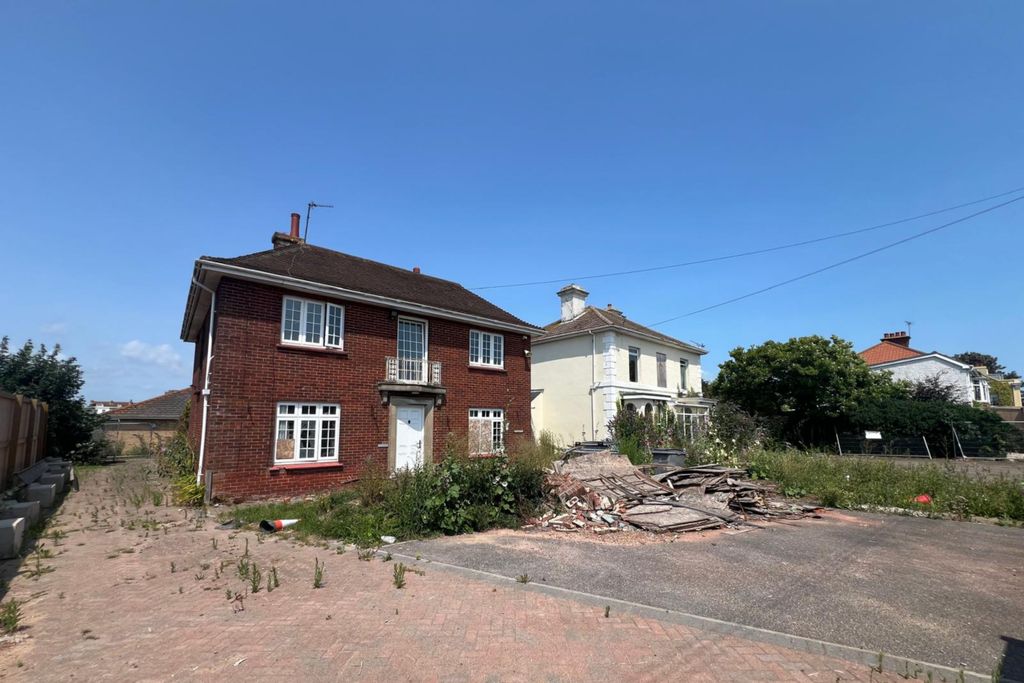 Property photo 2 of 4 24,28,30 &amp; 30A Mill Road, Deal, Kent Ct14 9Ad