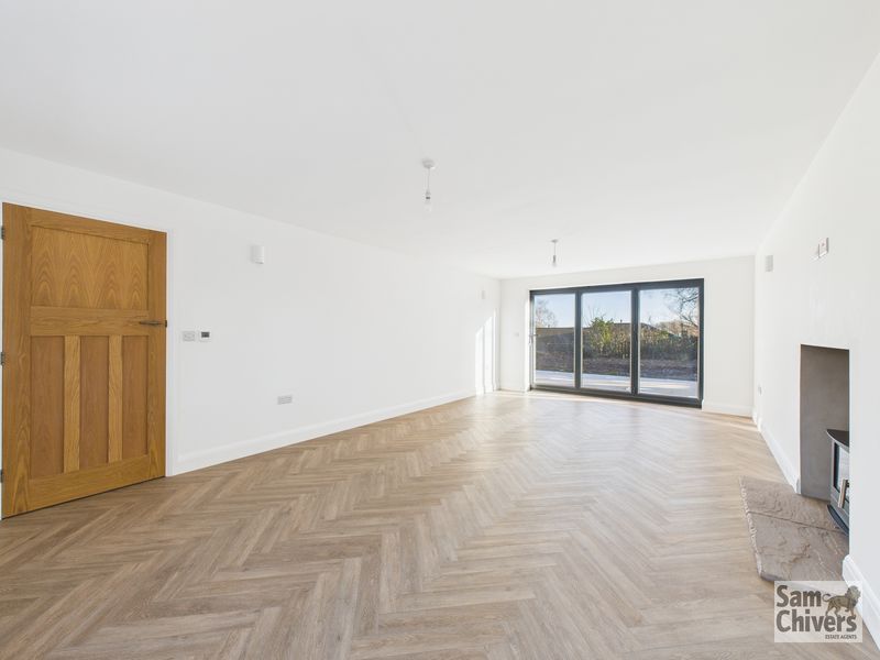 Property photo 3 of 32 Photo 26