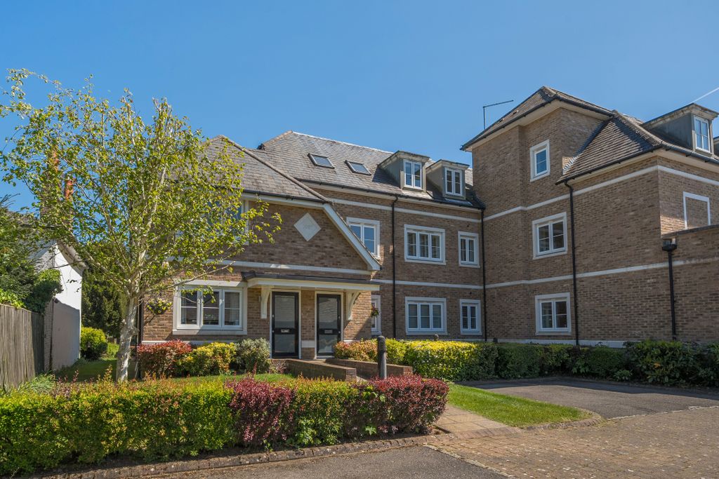 Additional image 10 of 2 bed flat for saleLongworth Drive, Maidenhead SL6