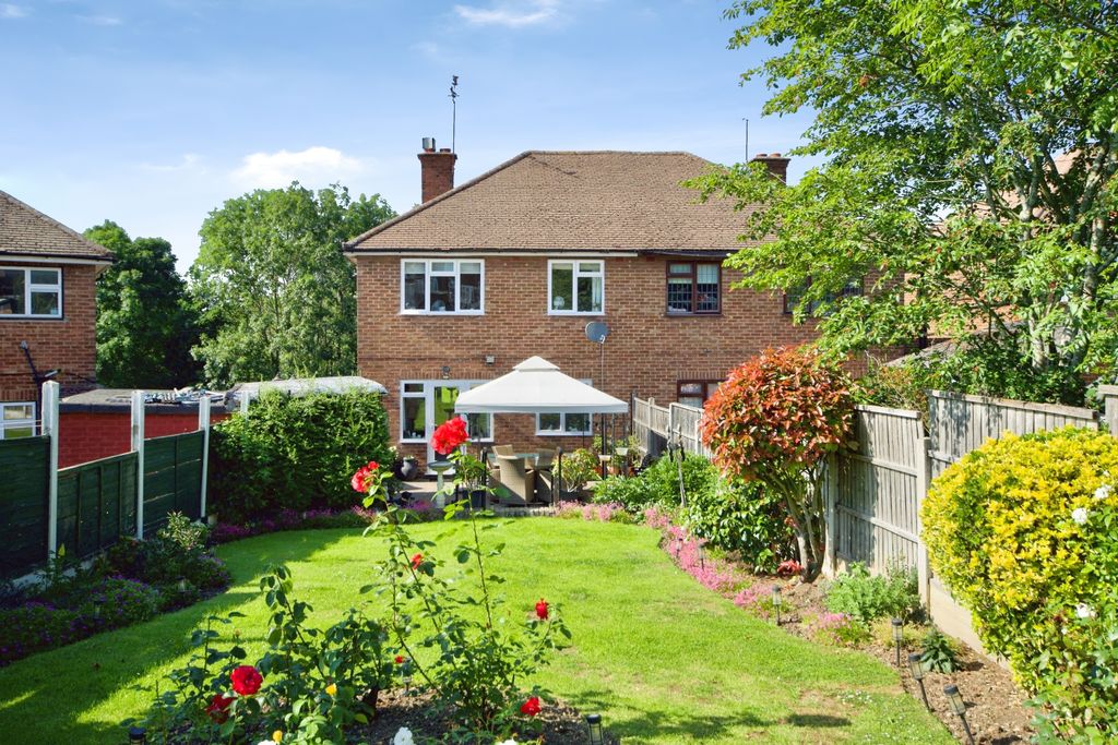 Property photo 1 of 19 Garden