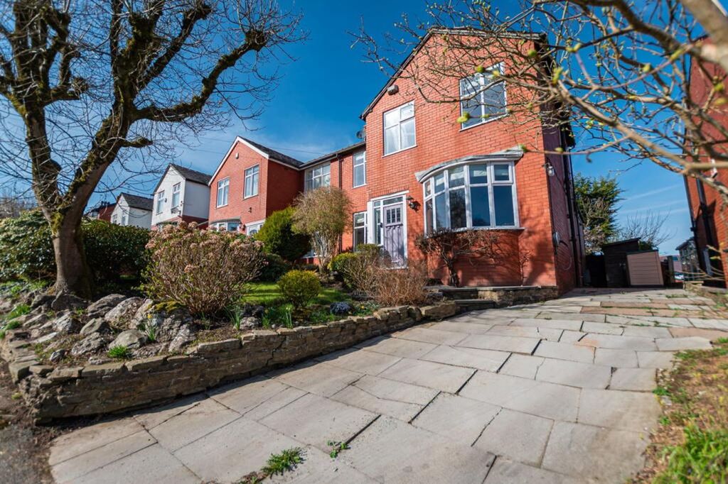 Property photo 2 of 30