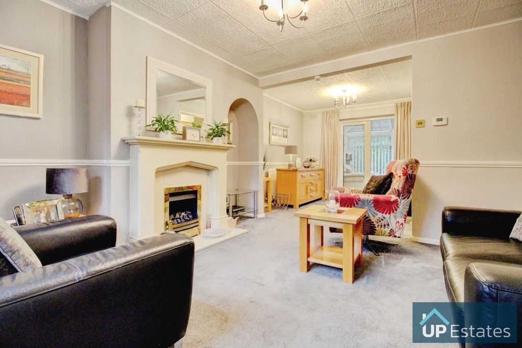 Property photo 3 of 23