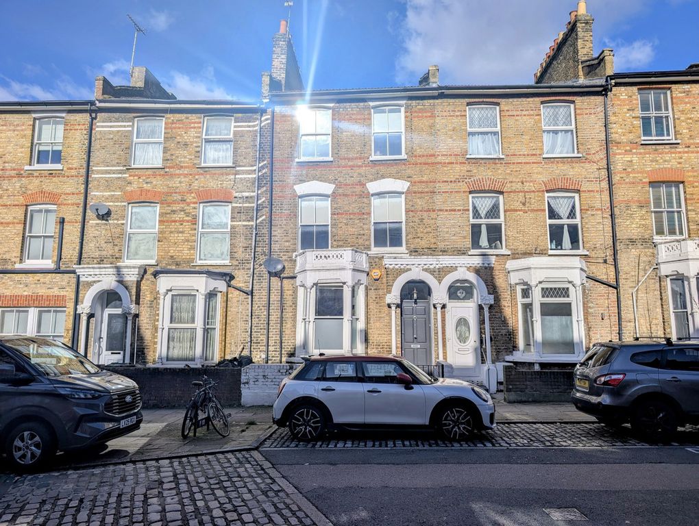 Property photo 2 of 24