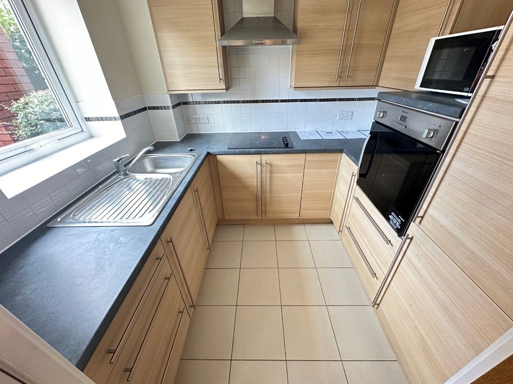 Property photo 2 of 9 3676294