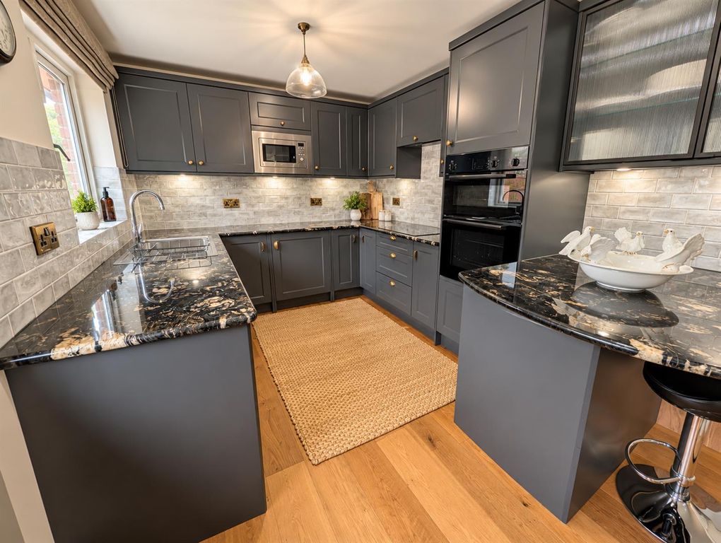 Property photo 2 of 16 Kitchen.Png