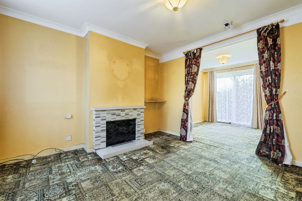 Property photo 3 of 25