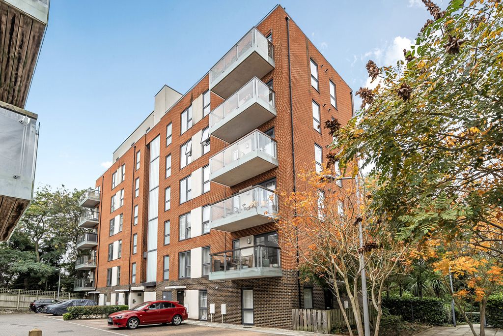 Property photo 1 of 16 External