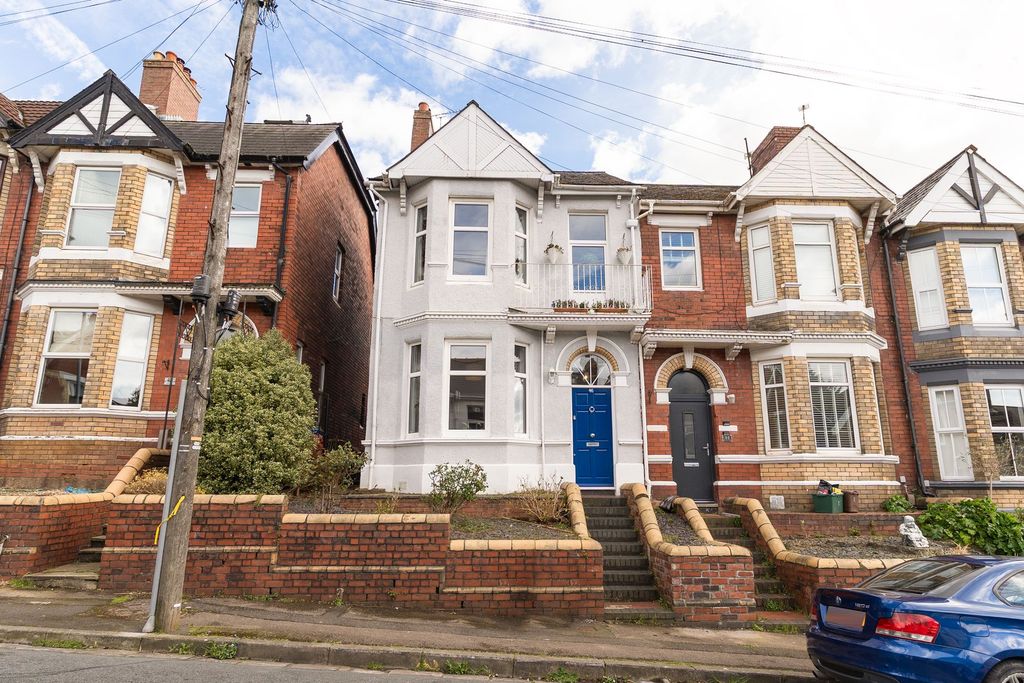 Property photo 1 of 23