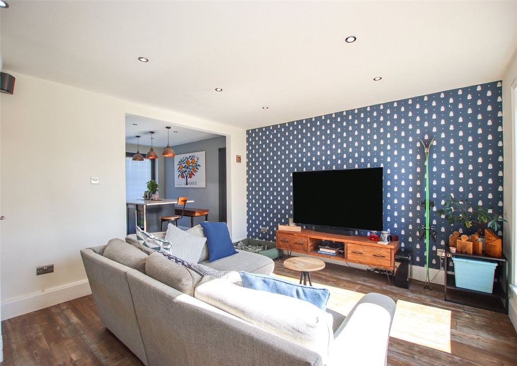 Property photo 2 of 12 Picture No. 01