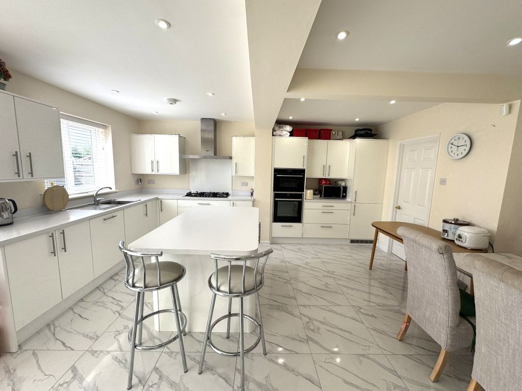 Property photo 2 of 22 48