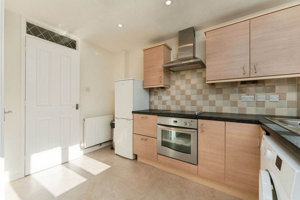 Property photo 3 of 37 Pbox-Img.Jpg