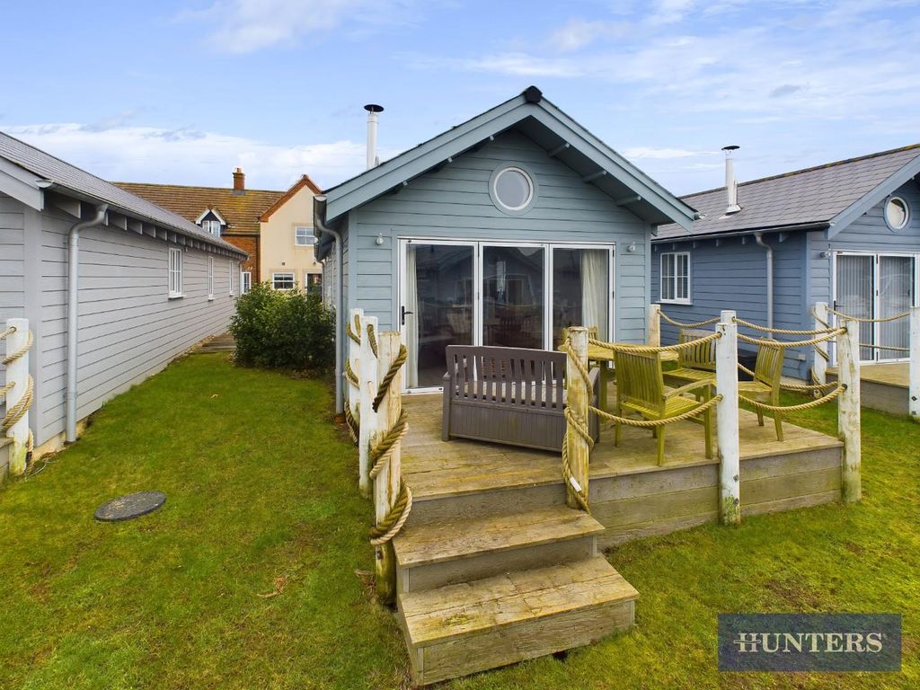 Property photo 1 of 17 Front