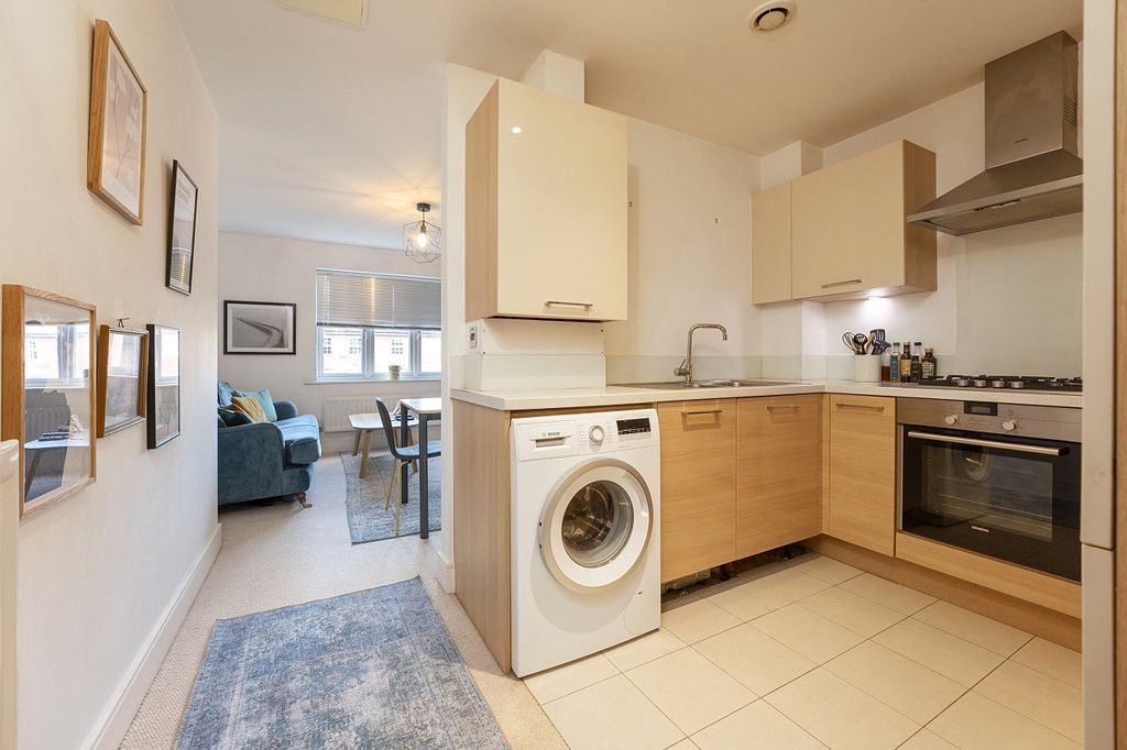 Property photo 1 of 11 Picture No. 02