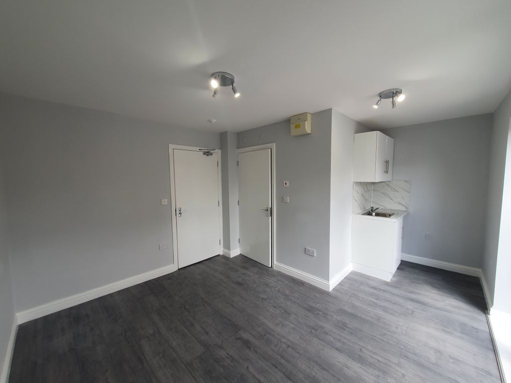 Property photo 1 of 2