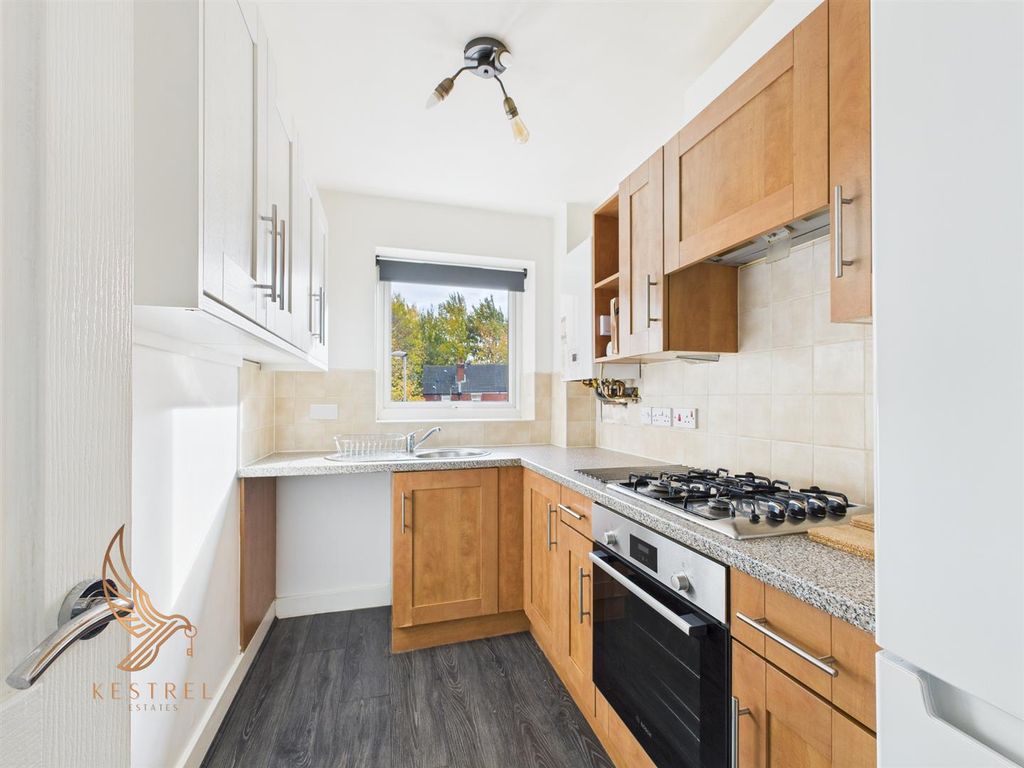 Property photo 2 of 16 Cam03976G0-Pr0313-Still015.Jpg