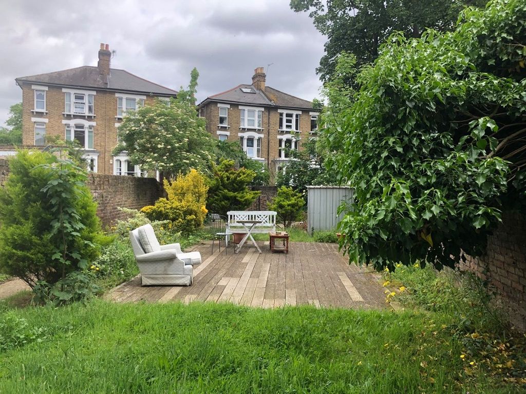 Property photo 3 of 20