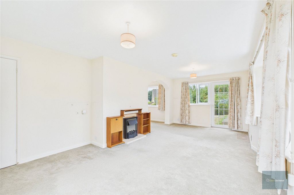 Property photo 2 of 28 Picture No. 13