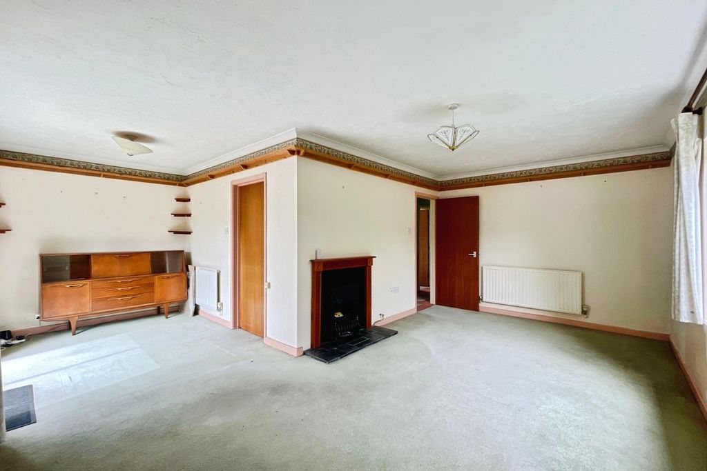 Property photo 3 of 18 Pbox-Img.Jpg